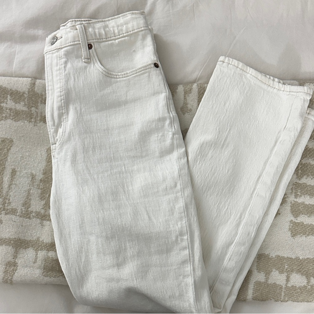 Abercrombie & Fitch Women's White Ankle Straight Ultra High Rise Jeans